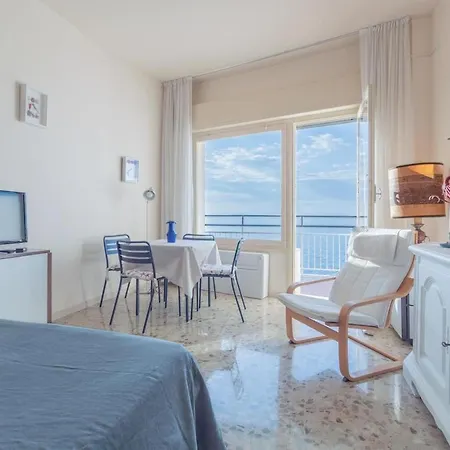 La Finestra Sul Mare Ospedaletti