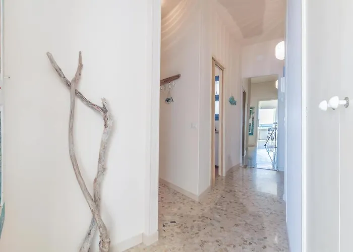 La Finestra Sul Mare *